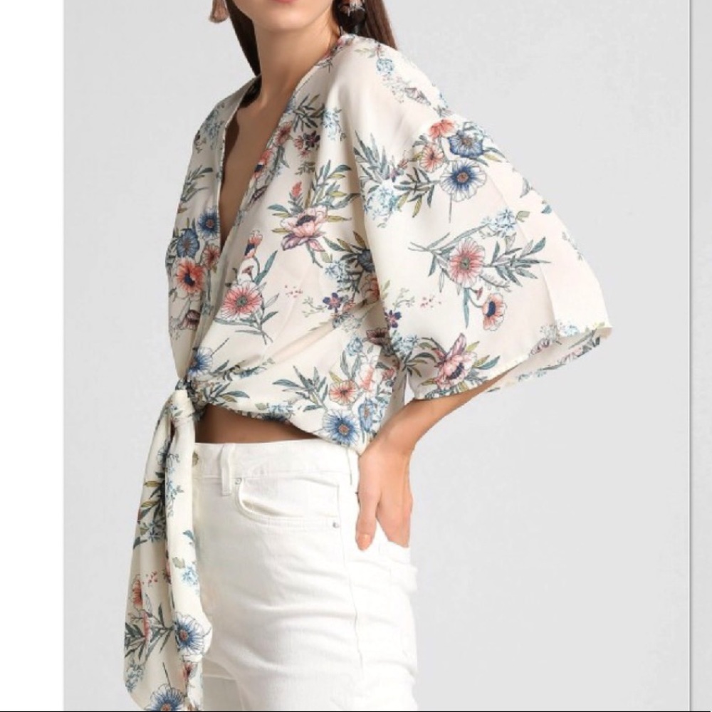 Forever 21 Blouse 🌺